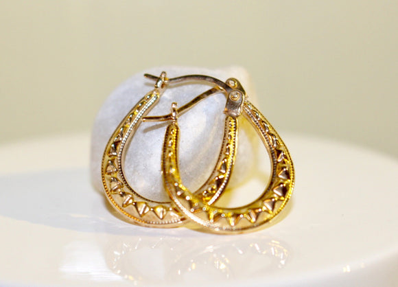 9 carat yellow gold small hoops