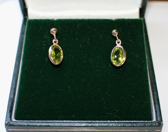 9 carat yellow gold Peridot Drops